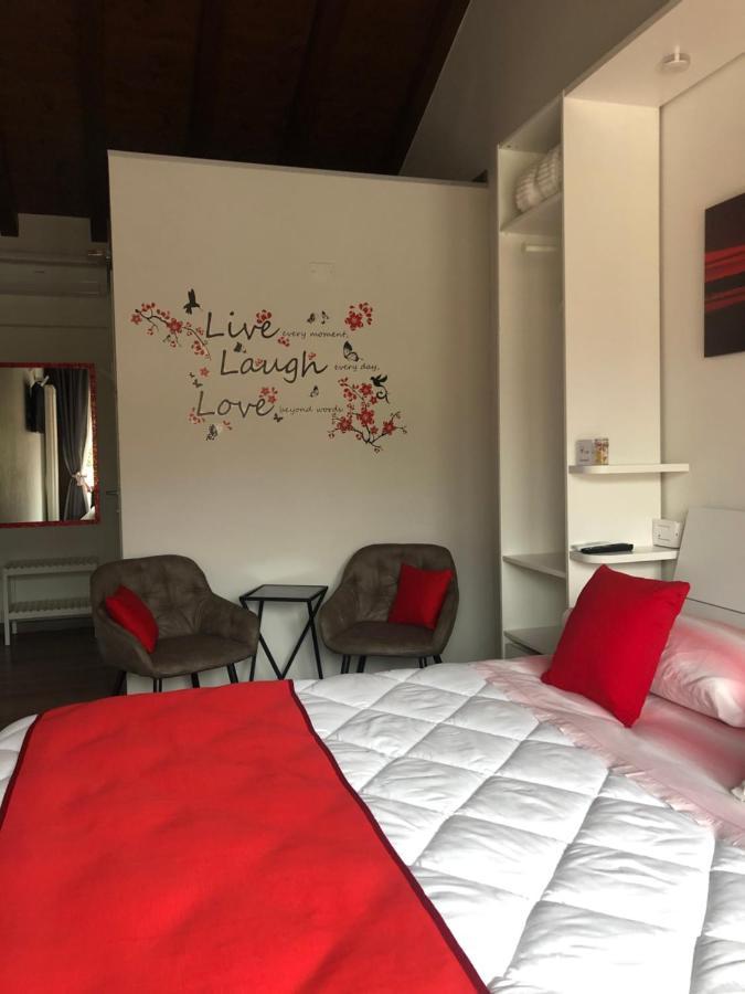La Terrazza Sulle Vigne B&B Corte Franca Eksteriør billede