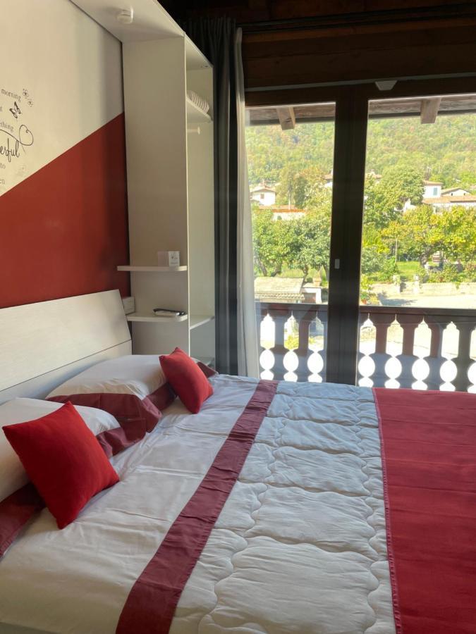 La Terrazza Sulle Vigne B&B Corte Franca Eksteriør billede