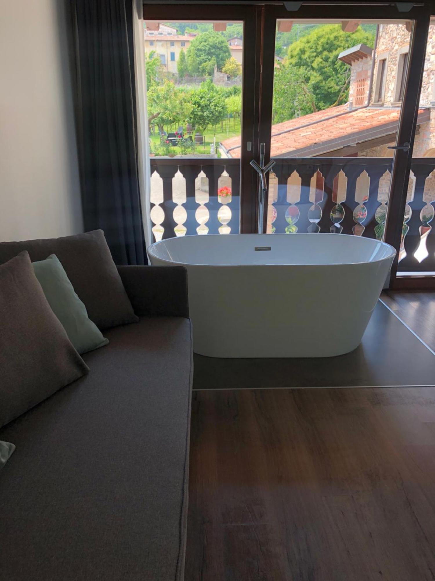 La Terrazza Sulle Vigne B&B Corte Franca Værelse billede