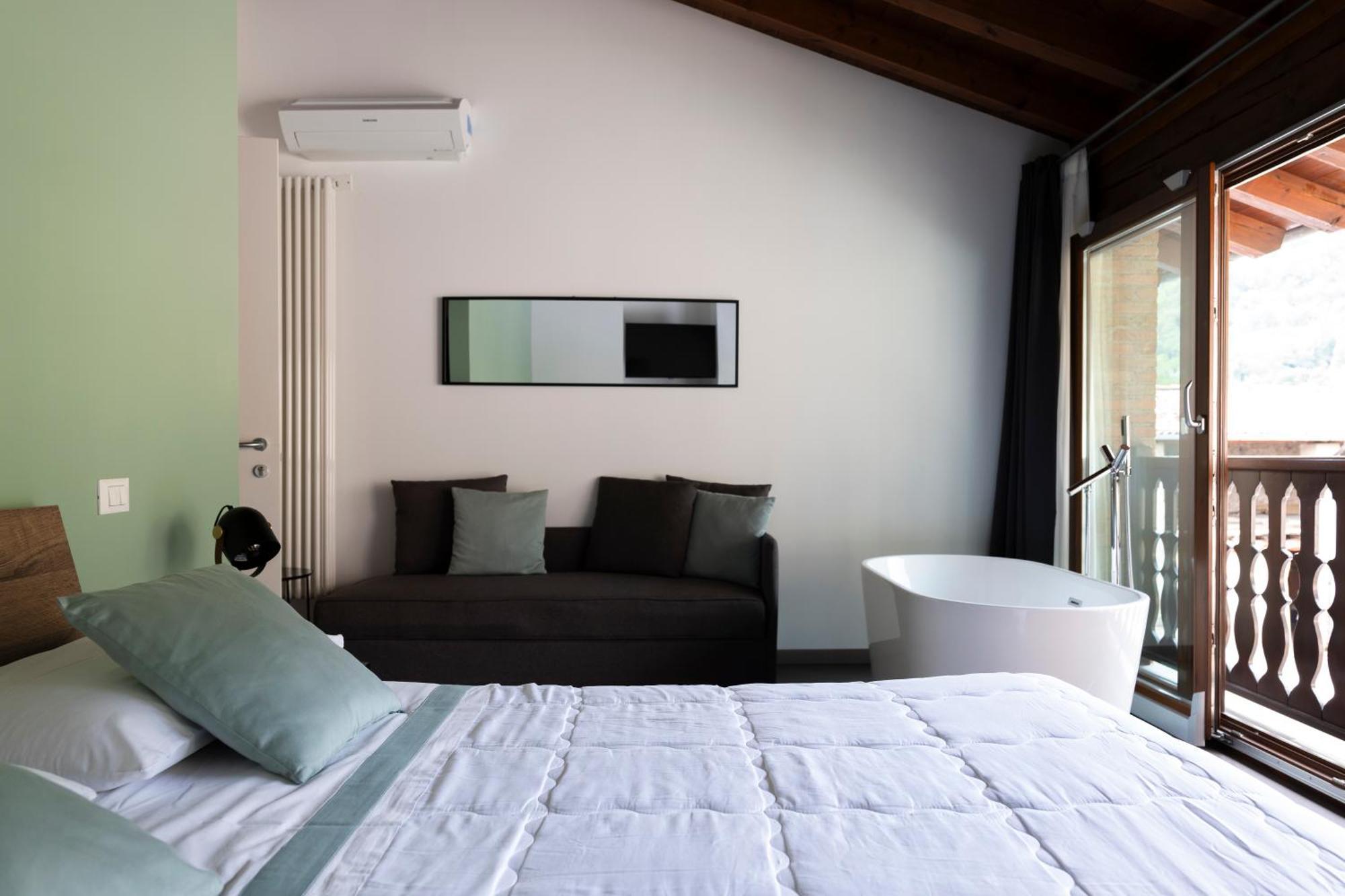 La Terrazza Sulle Vigne B&B Corte Franca Eksteriør billede
