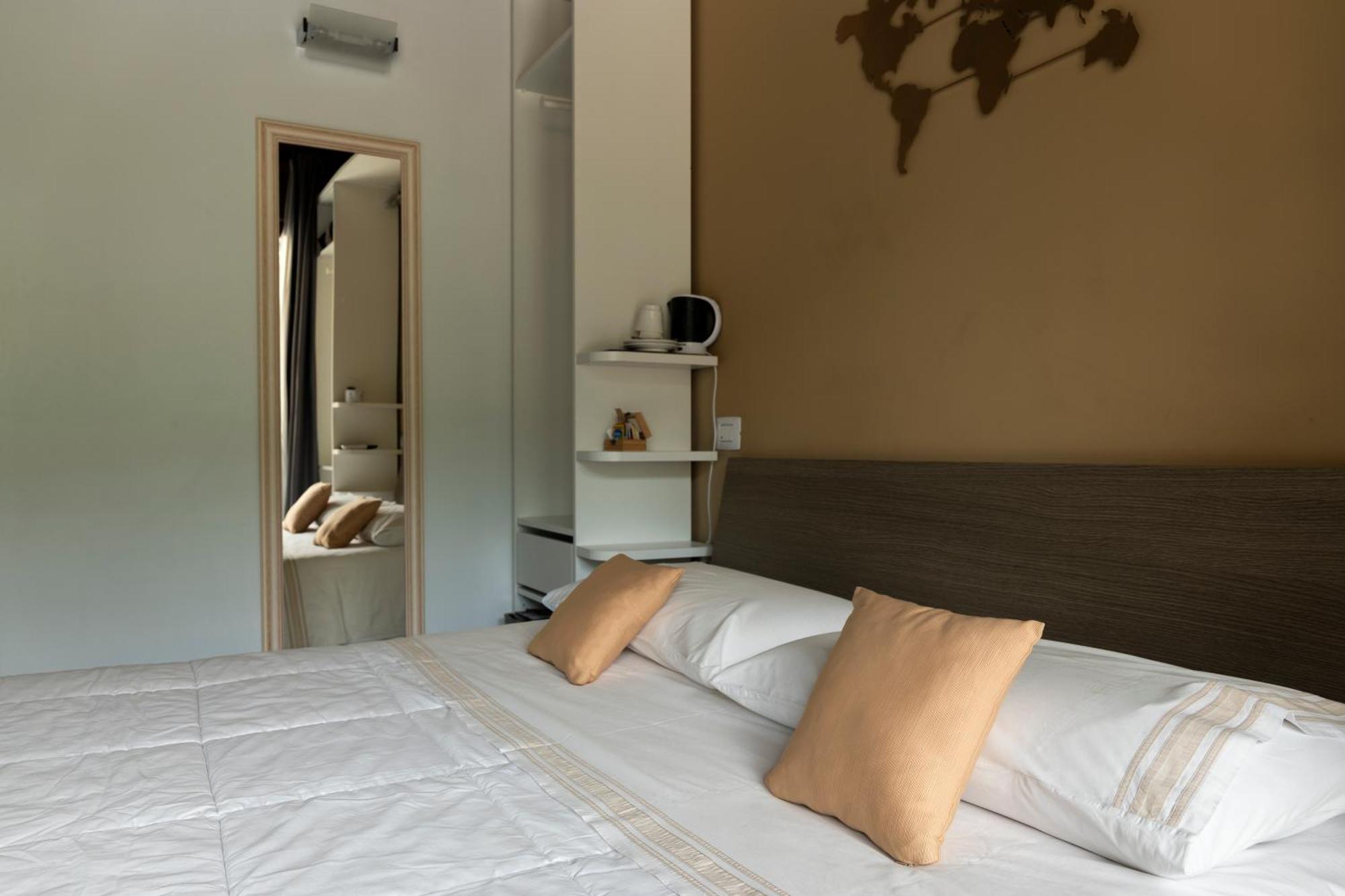 La Terrazza Sulle Vigne B&B Corte Franca Eksteriør billede