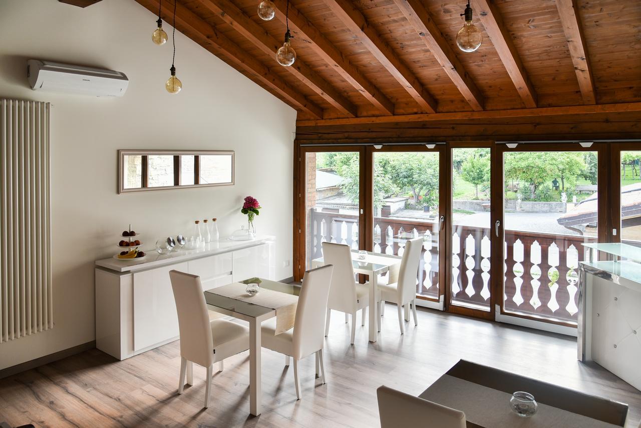 La Terrazza Sulle Vigne B&B Corte Franca Eksteriør billede