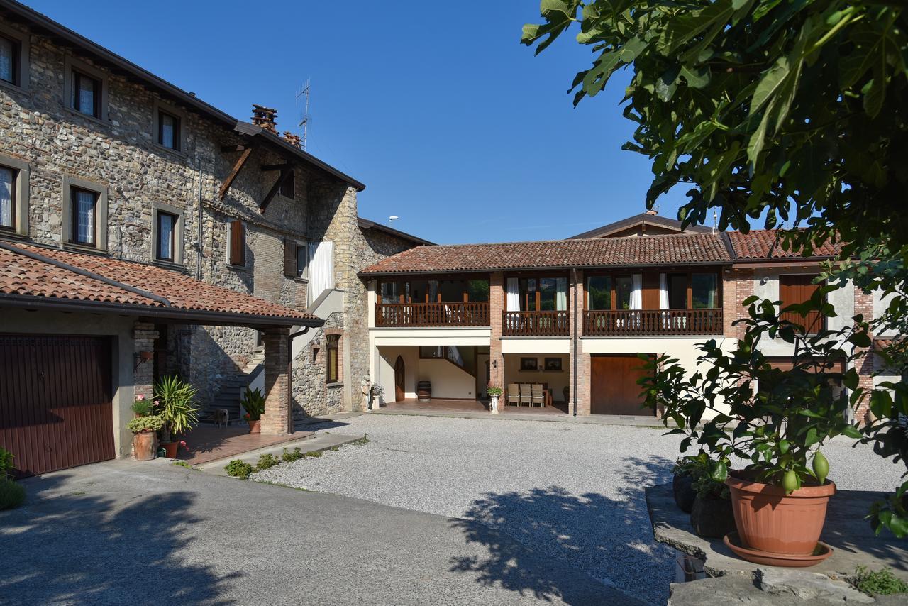 La Terrazza Sulle Vigne B&B Corte Franca Eksteriør billede